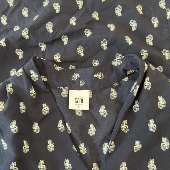 Cabi Womens Black Sleeveless V-Neck Top With White Floral Pattern Size S - Picture 11 of 11